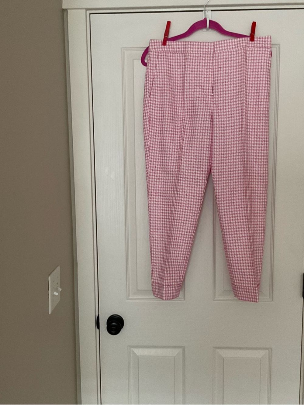 Ann Taylor Pink and White Houndstooth High Rise Ankle Length Trouser.